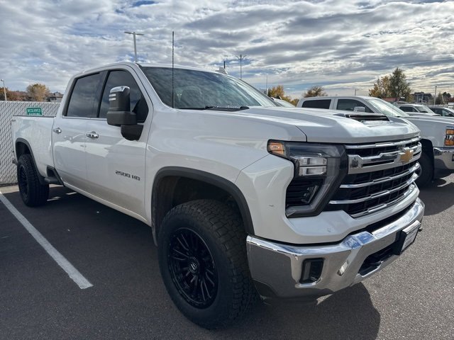 2024 Chevrolet Silverado 2500HD LTZ photo 3