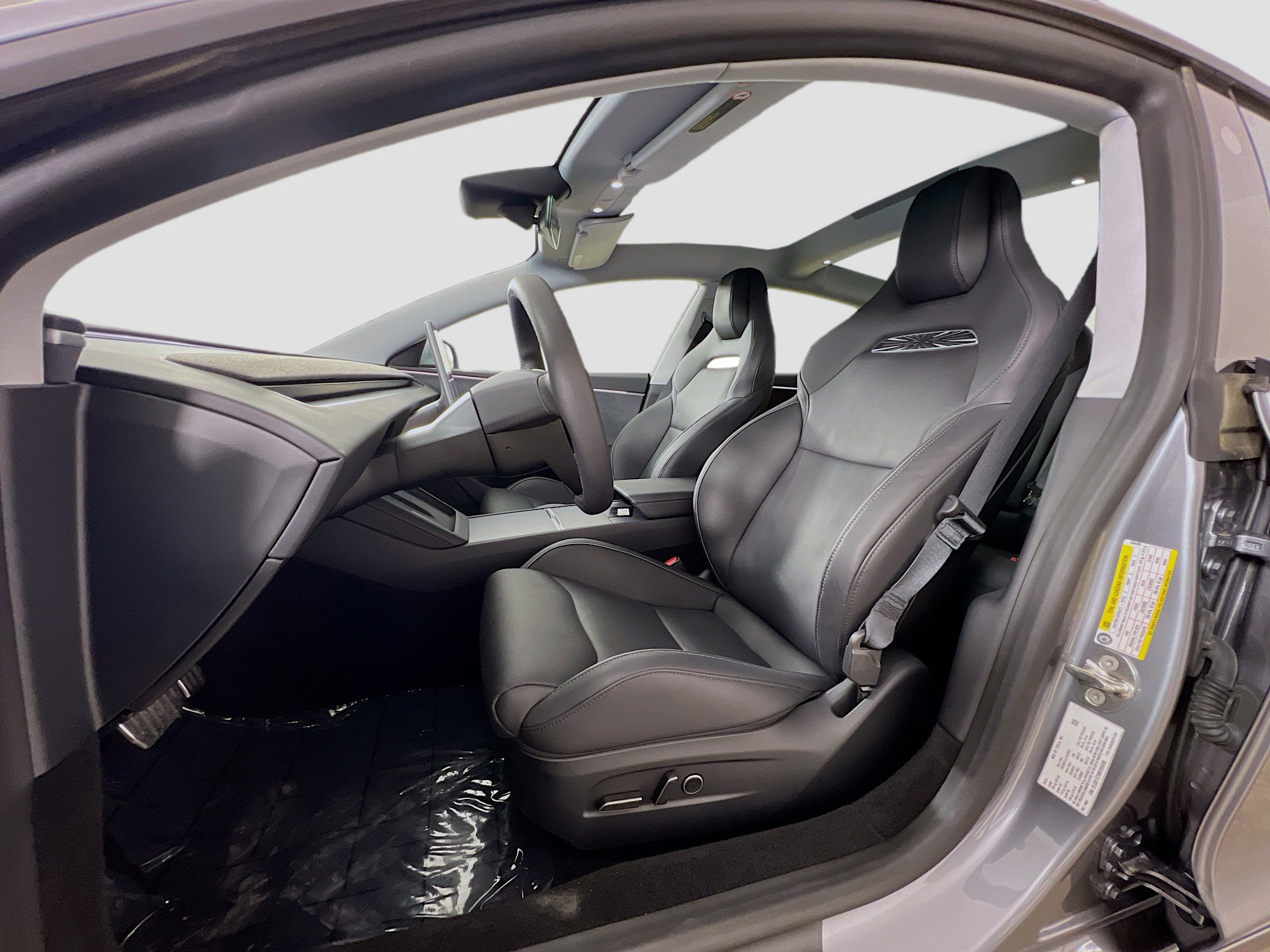 2024 Tesla Model 3 Performance photo 19