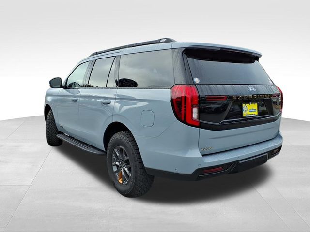 2025 Ford Expedition photo 4