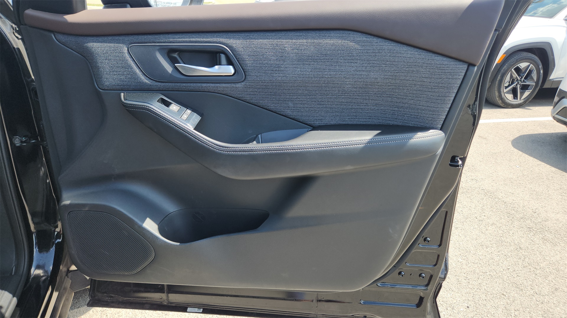2023 Nissan Rogue SV photo 20