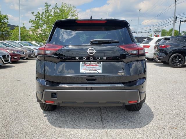 2025 Nissan Rogue SV photo 5