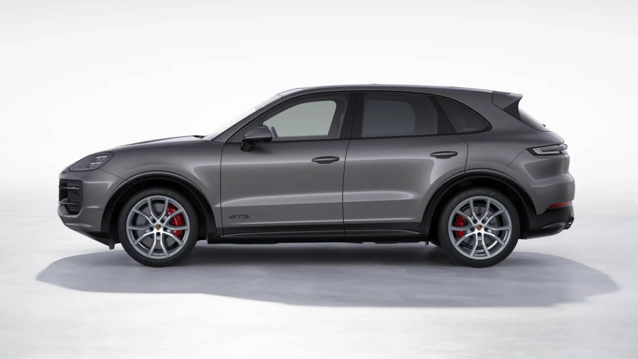2025 Porsche Cayenne GTS photo 2