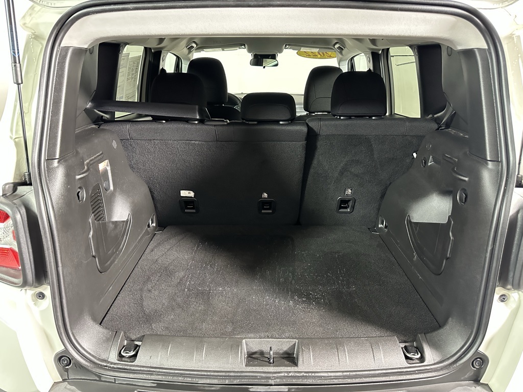 2022 Jeep Renegade Latitude photo 5