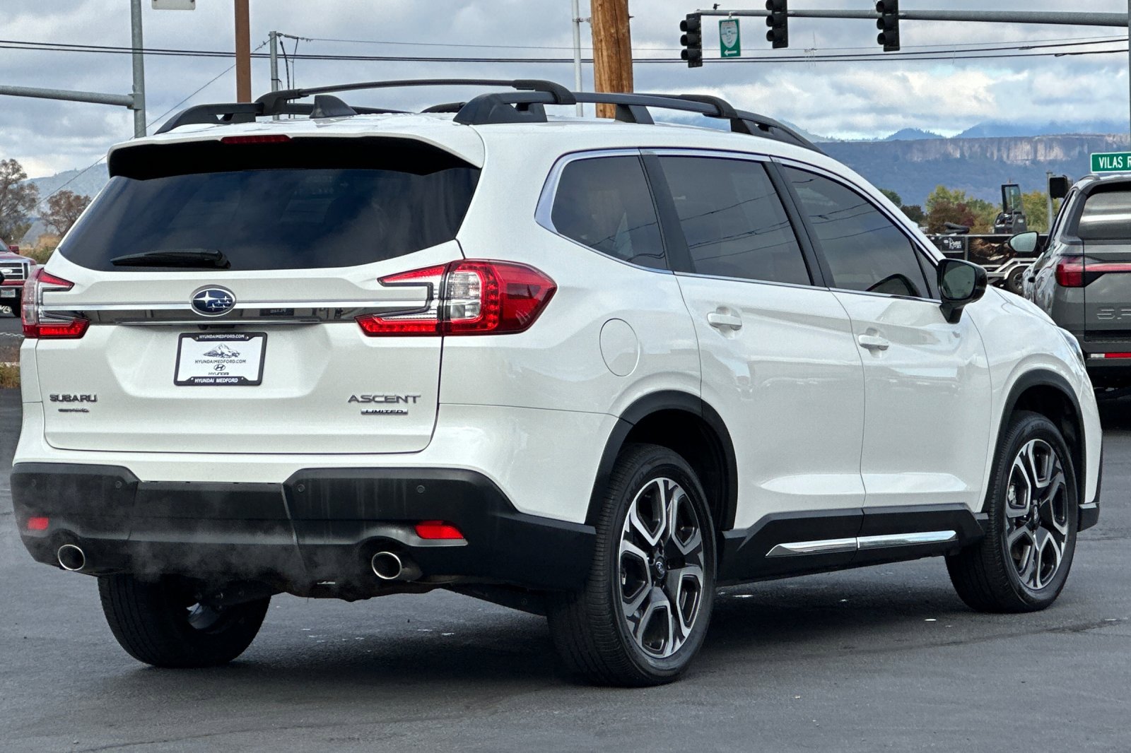 2024 Subaru Ascent Limited photo 4