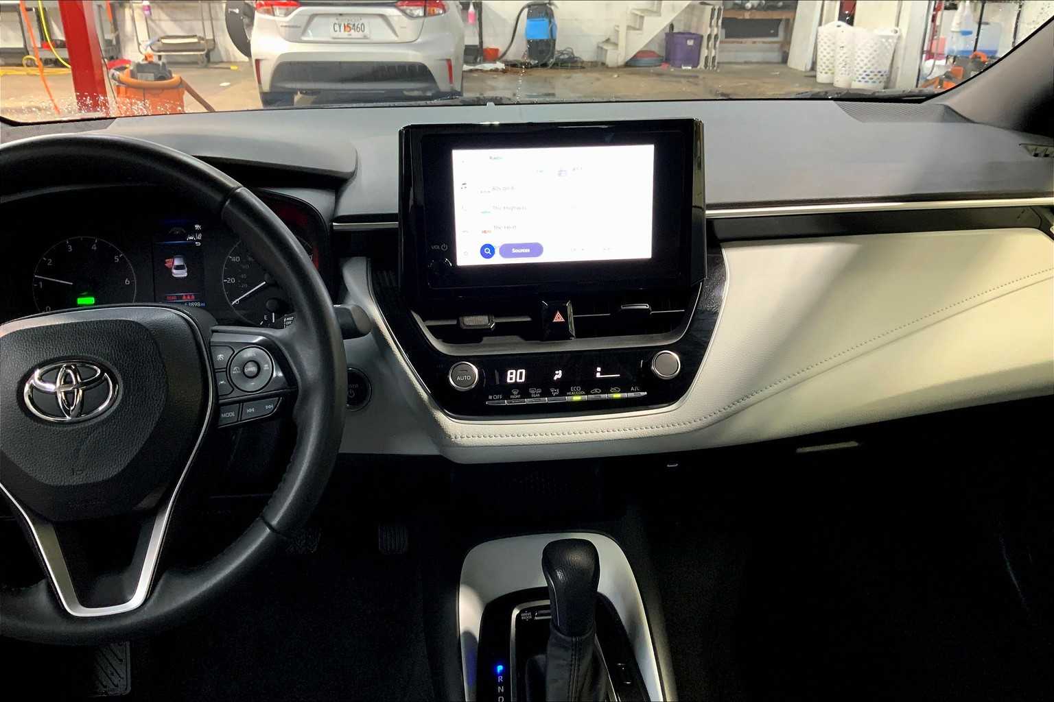 Image 5 of GOLD CERTIFIED 2024 Toyota Corolla SE FWD