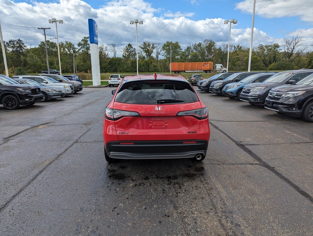 2026 Honda HR-V Sport photo 3