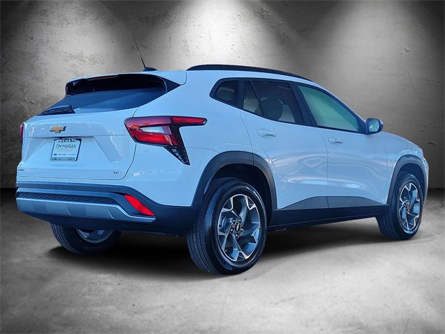 2026 Chevrolet Trax LT photo 3