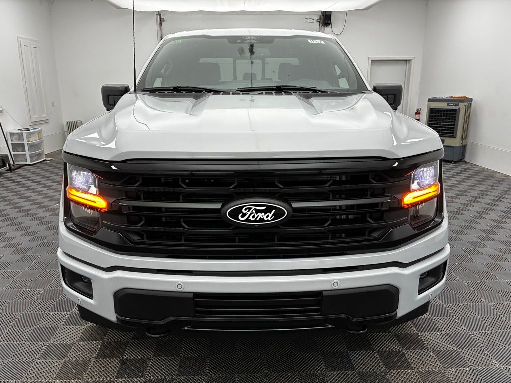 2025 Ford F-150 XLT photo 10