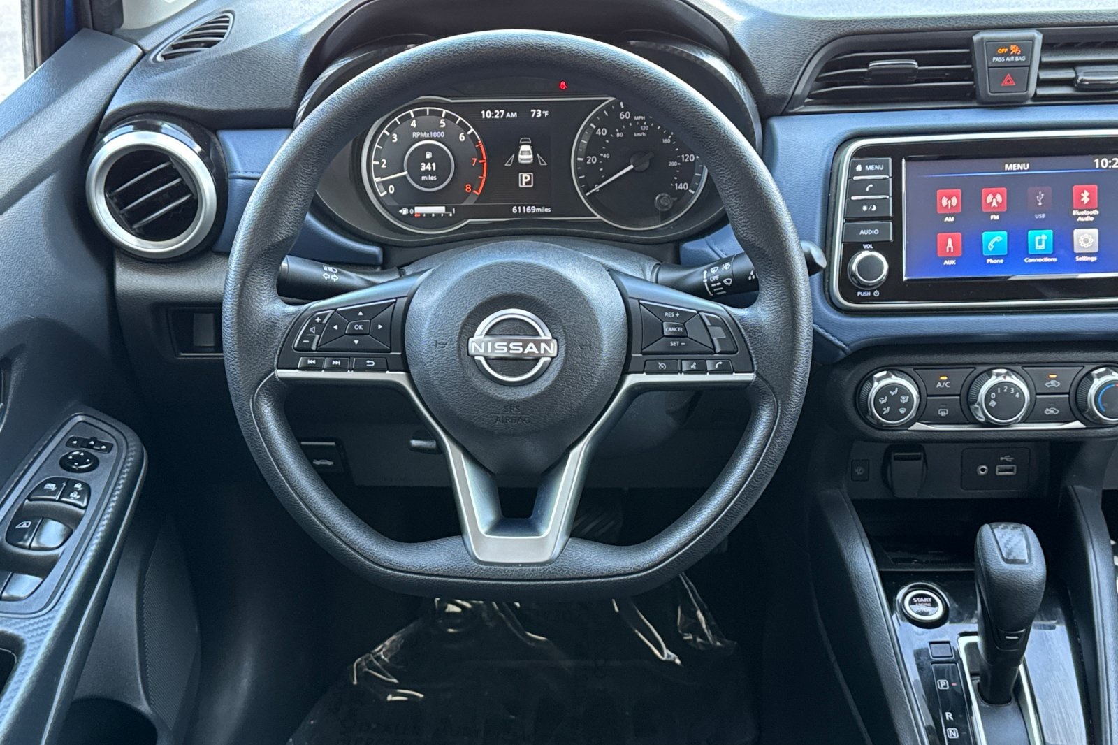 2023 Nissan Versa 1.6 SV photo 16