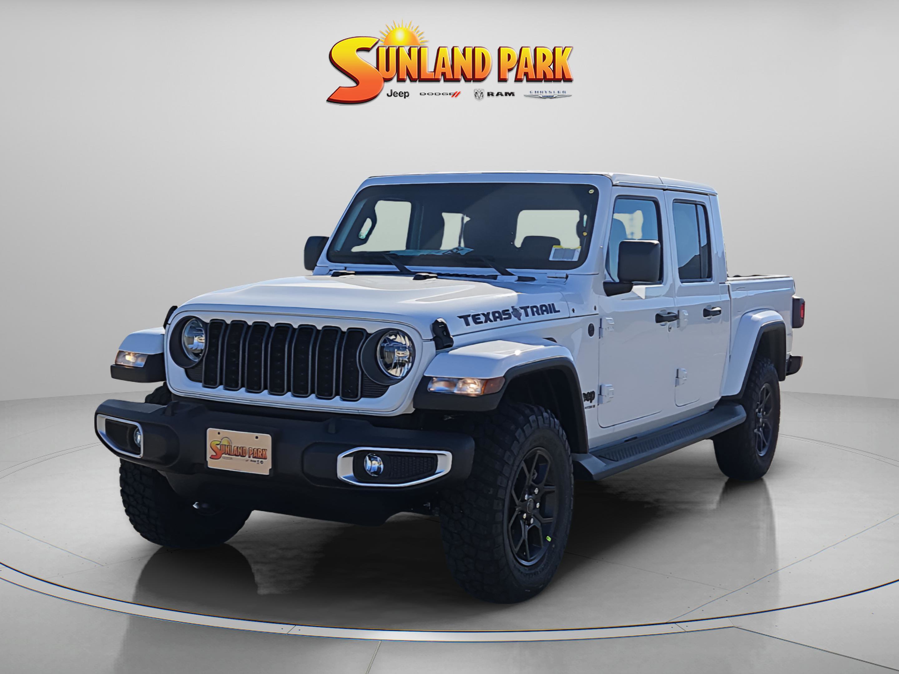 2026 Jeep Gladiator Texas Trail photo 2