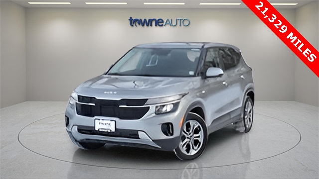 2024 Kia Seltos LX's photo