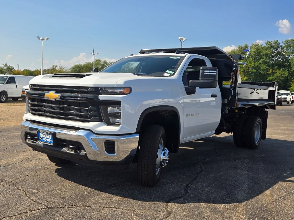 2025 Chevrolet Silverado 3500HD Work Truck photo 3