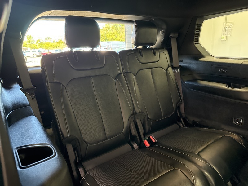 2022 Jeep Grand Cherokee Overland photo 14