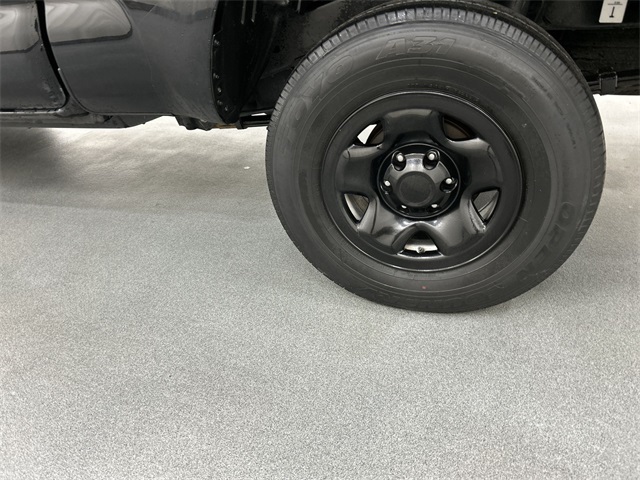 2022 Toyota Tacoma SR photo 5