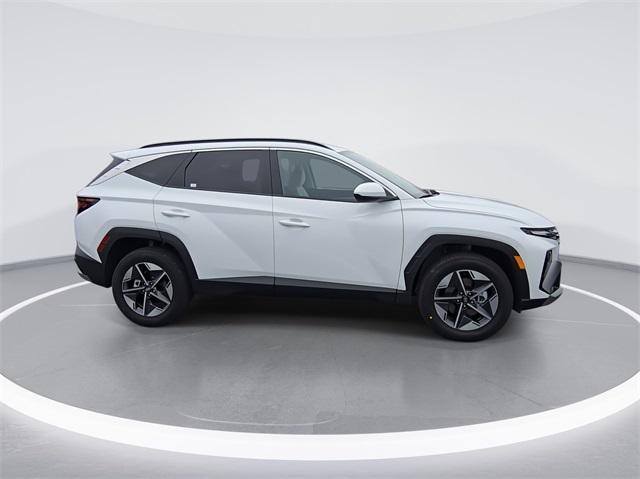 2025 Hyundai Tucson SEL photo 2