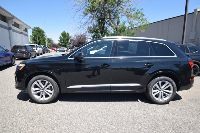 2025 Audi Q7 45 Premium photo 2