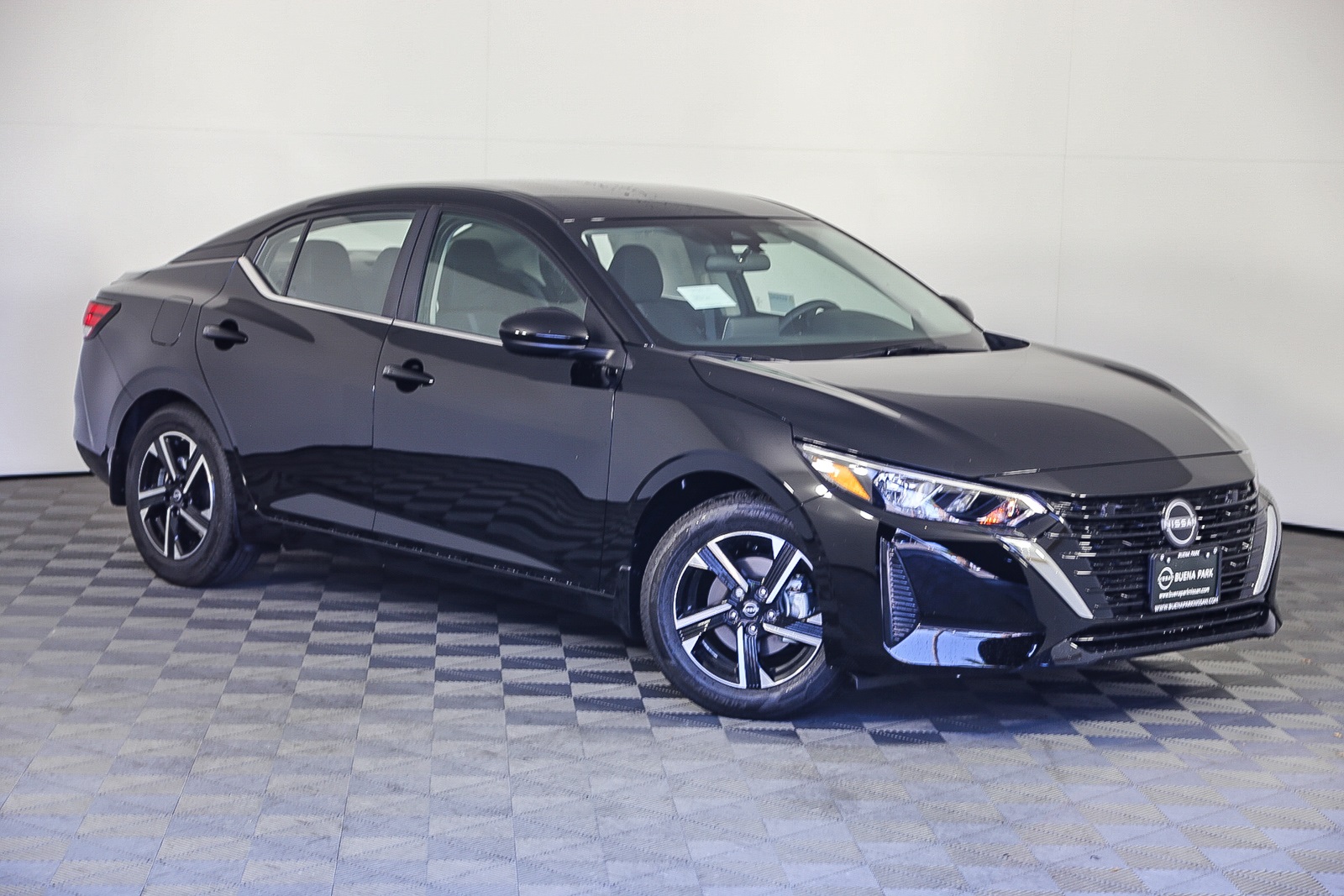 2025 Nissan Sentra SV's photo