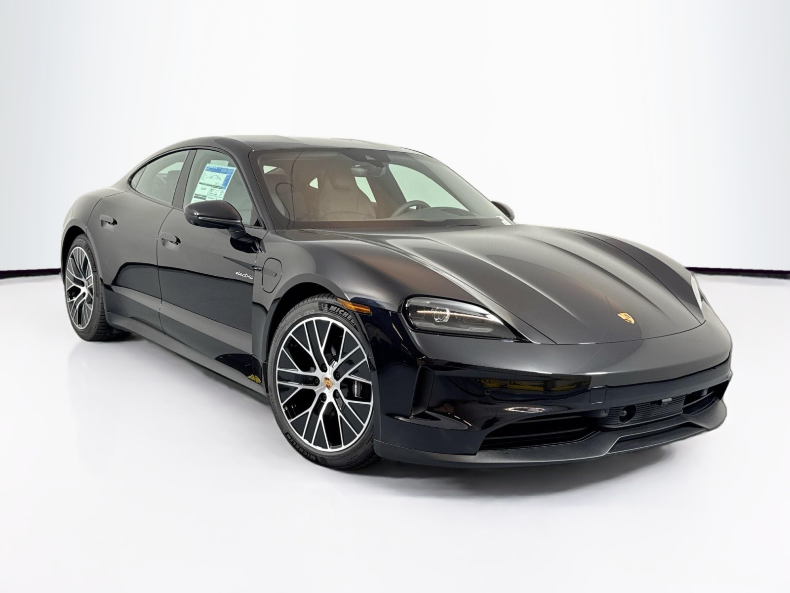 2025 Porsche Taycan 4 photo 7