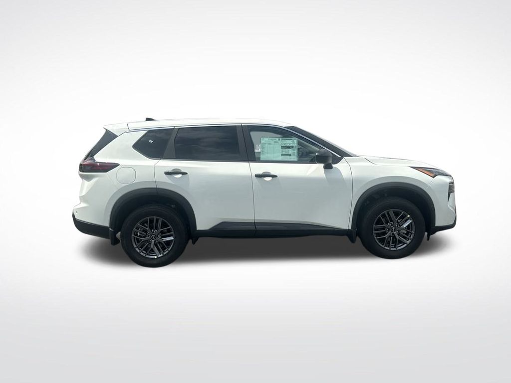 2026 Nissan Rogue S photo 5