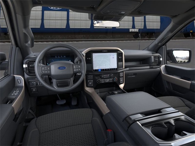 2025 Ford F-150 STX photo 4