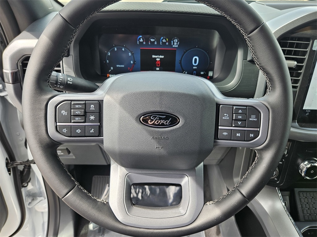 2025 Ford F-150 XLT photo 11