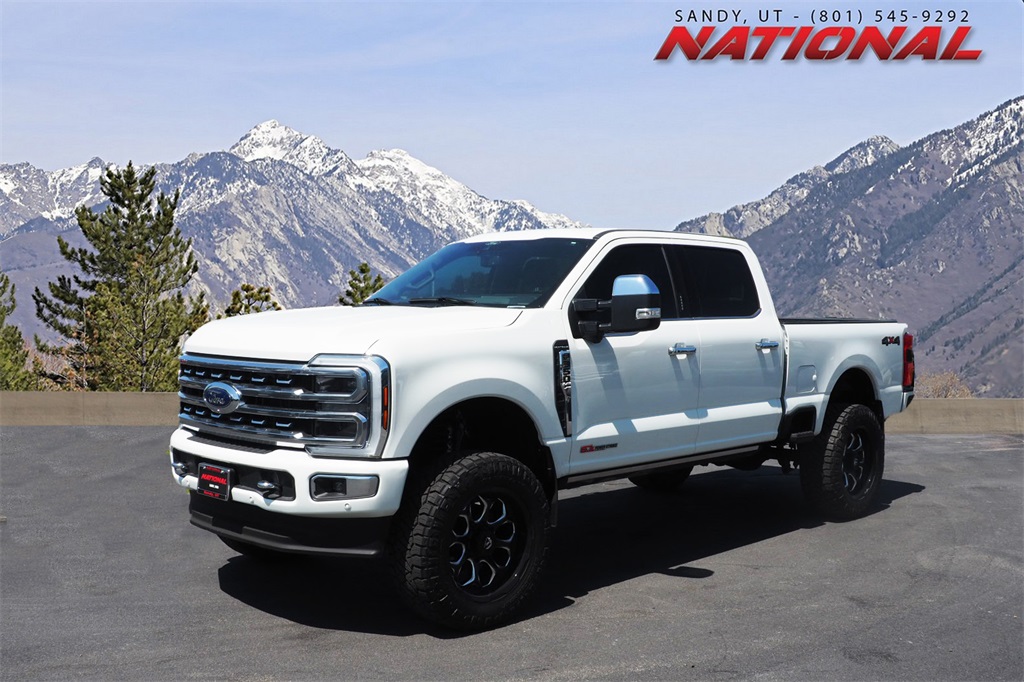 2024 Ford F-350 Super Duty Platinum's photo