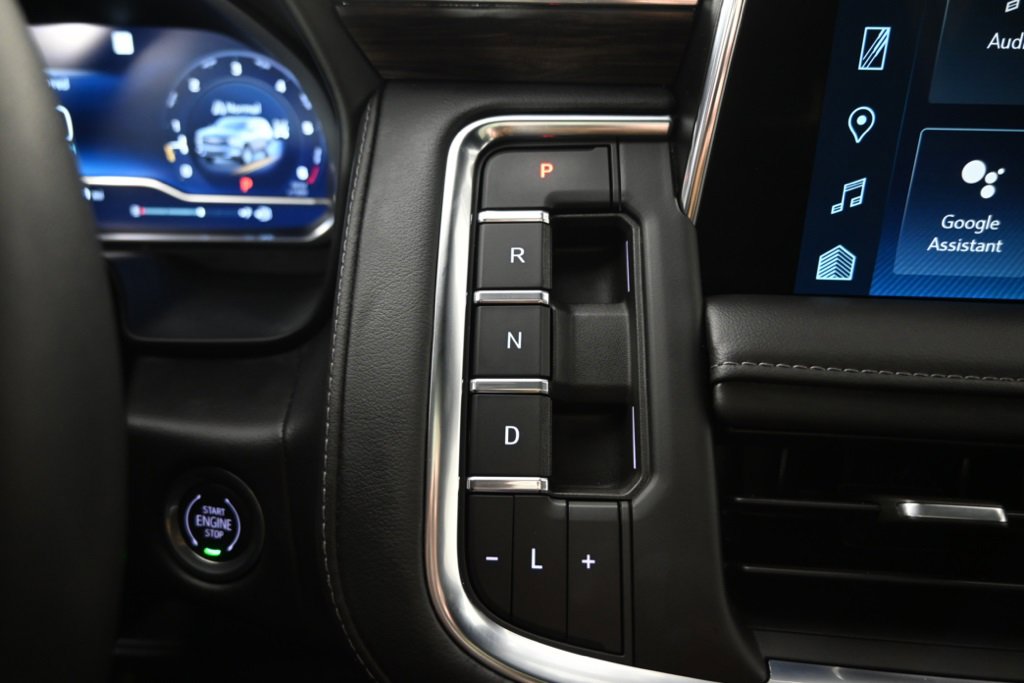 2023 Chevrolet Suburban LT photo 31