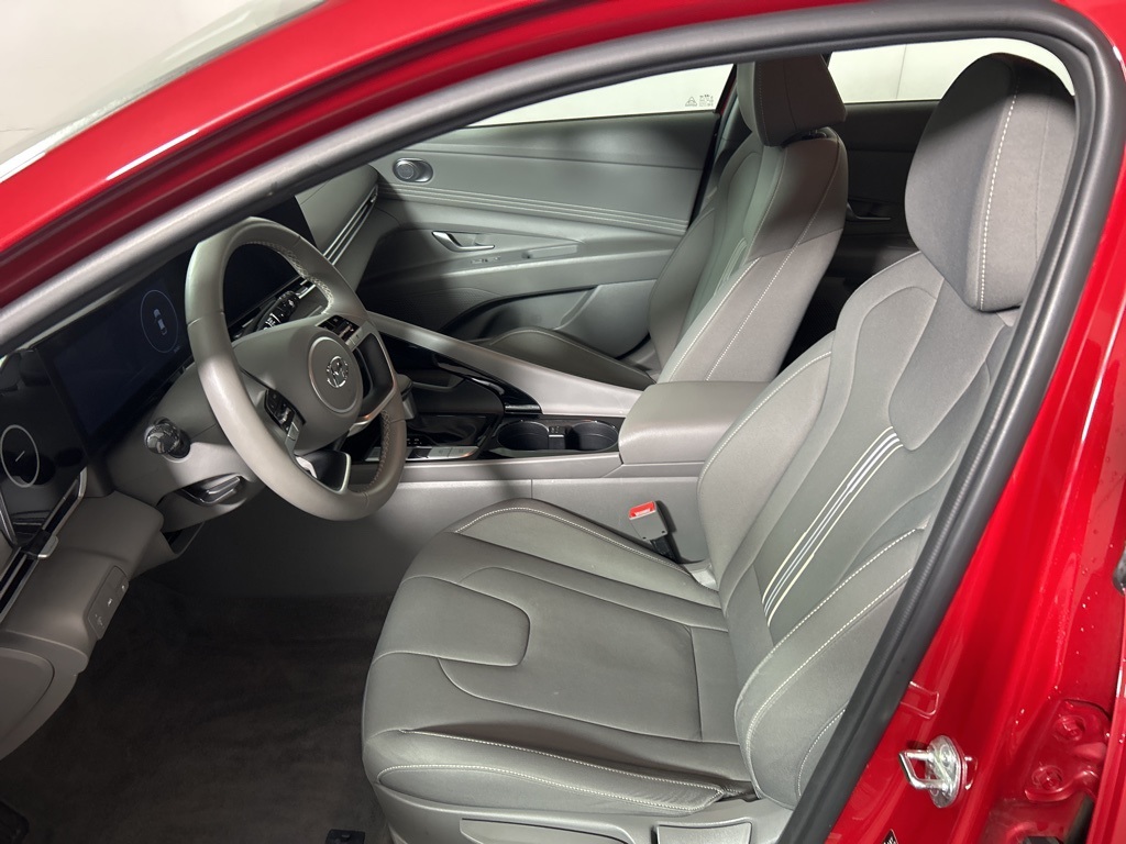 2023 Hyundai Elantra SEL photo 15