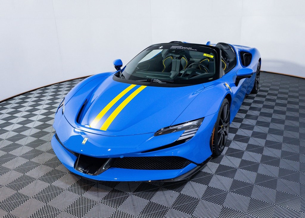 2025 Ferrari SF90 Spider Base photo 18
