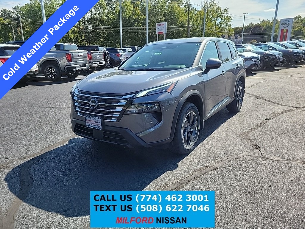 2026 Nissan Rogue SV's photo