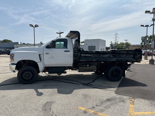 2024 Chevrolet Silverado 5500HD Work Truck photo 2