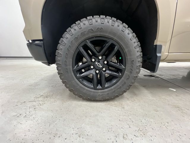 2022 Chevrolet Silverado 1500 Custom Trail Boss photo 2