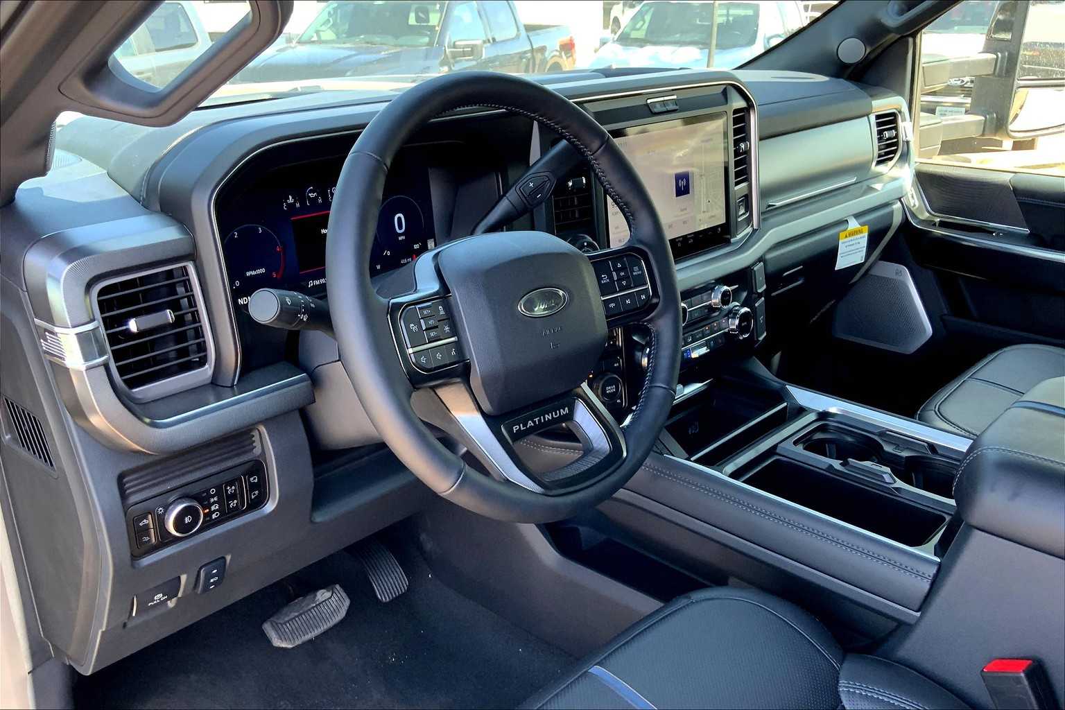 2025 Ford F-350 Platinum photo 8