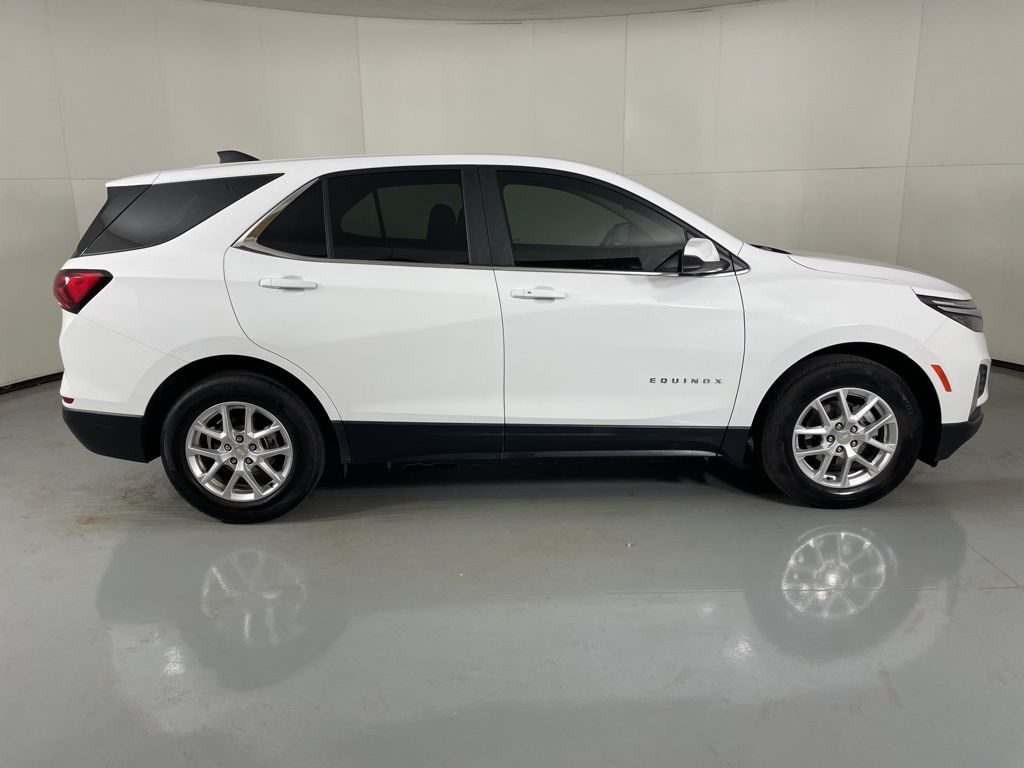 2024 Chevrolet Equinox LT photo 10