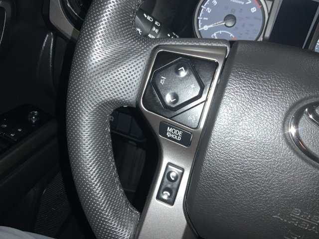 2022 Toyota Tacoma SR 4x4 photo 21
