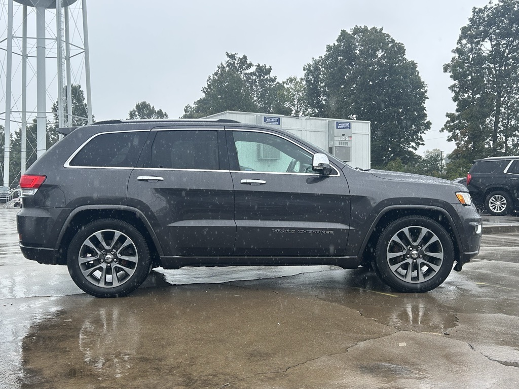 2017 Jeep Grand Cherokee Overland photo 3