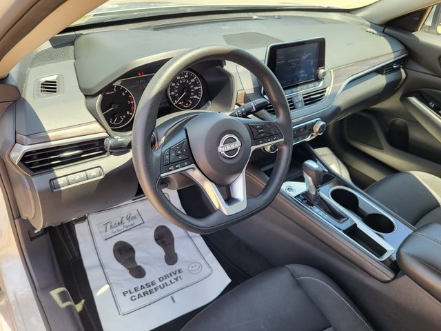 2023 Nissan Altima 2.5 SV photo 10