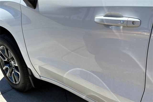 2023 Chevrolet Silverado 1500 RST photo 5