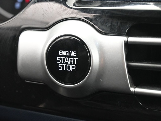 2023 Kia Seltos S photo 2