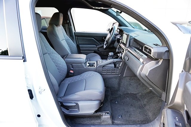 2024 Toyota Tacoma SR5 photo 10