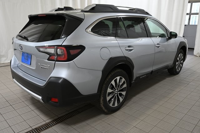 2025 Subaru Outback Touring photo 5