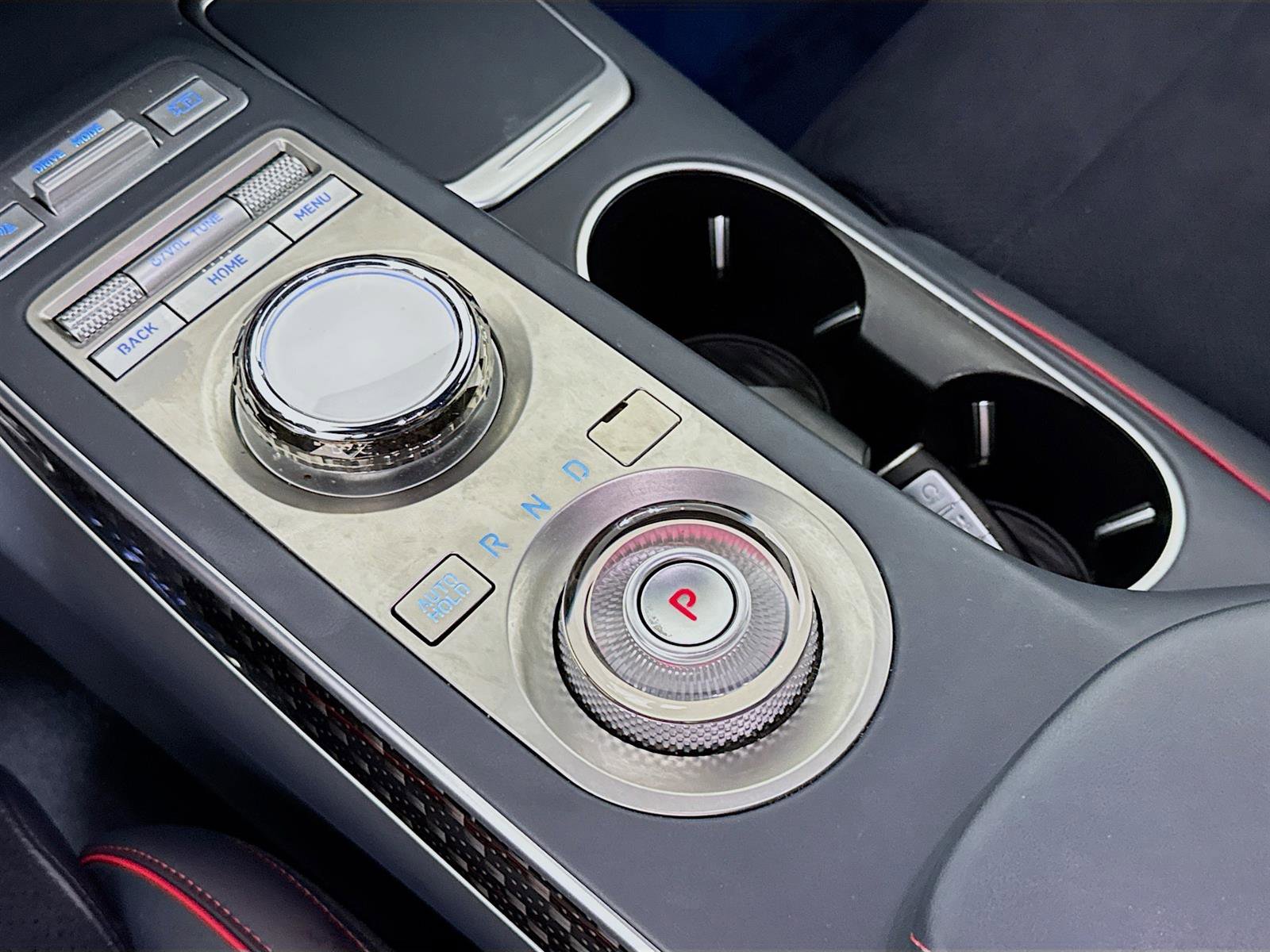 2022 Genesis GV70 3.5T Sport Prestige photo 18