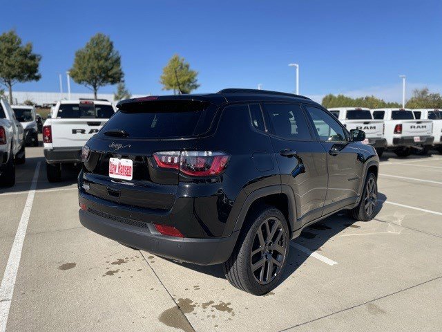 2026 Jeep Compass Limited photo 3