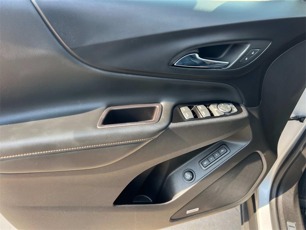 2022 Chevrolet Equinox Premier photo 12