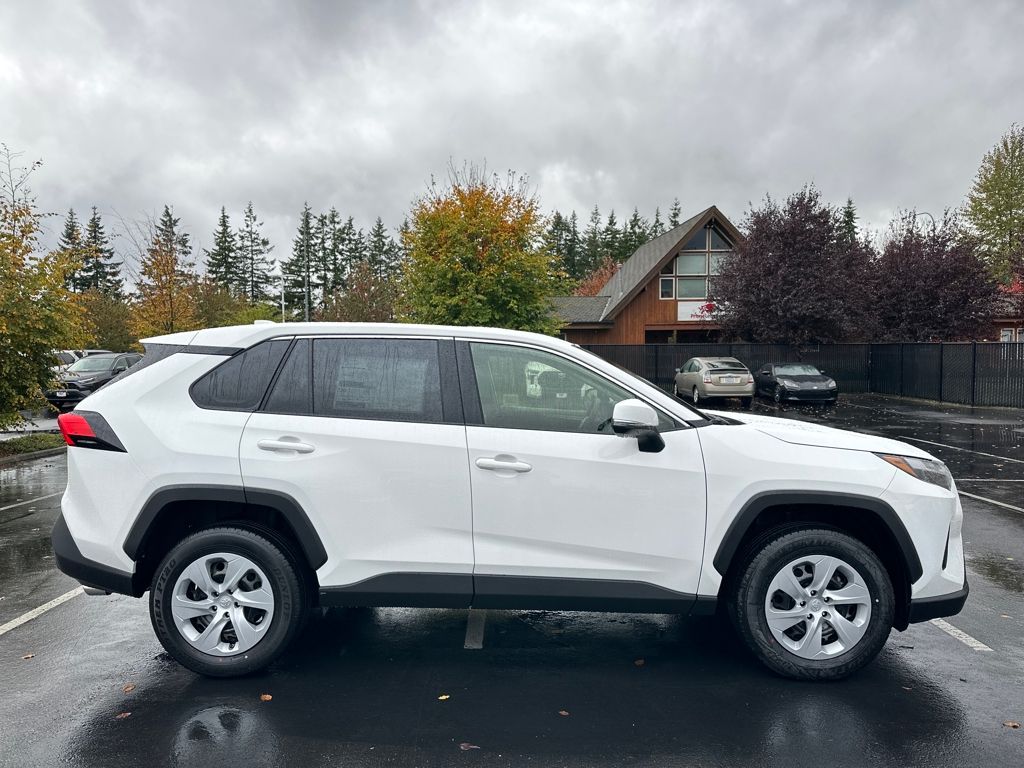 2025 Toyota RAV4 LE photo 2