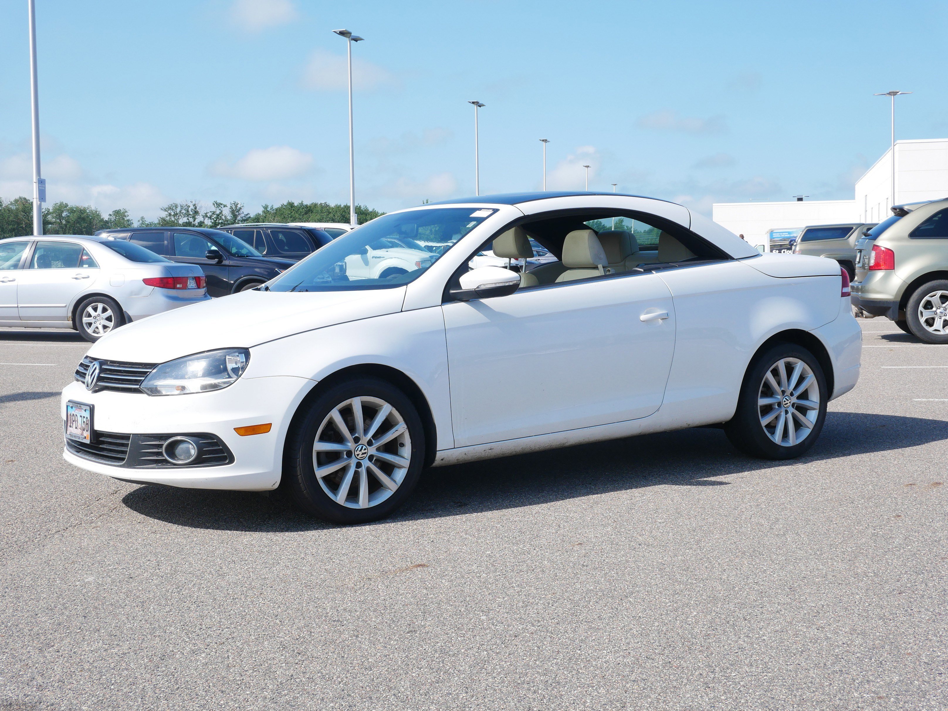 Used 2013 Volkswagen Eos Sport with VIN WVWBW8AH7DV001519 for sale in Waite Park, Minnesota