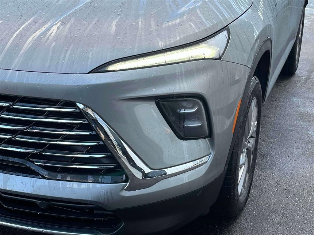 2025 Buick Enclave Preferred photo 9