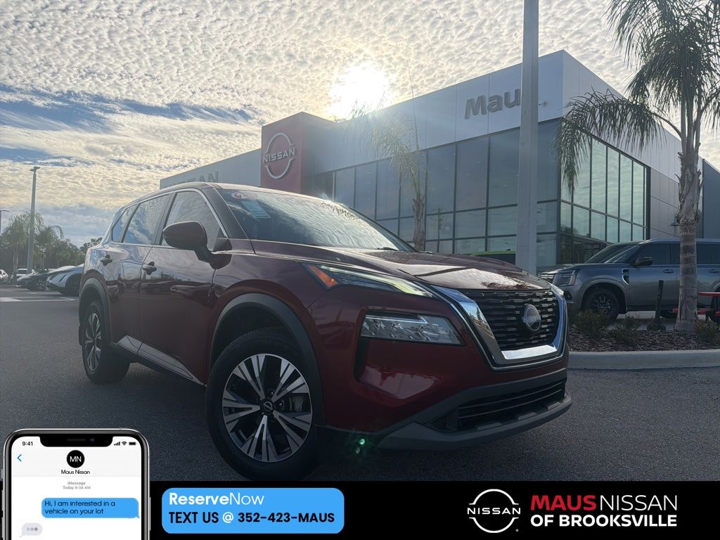 2022 Nissan Rogue SV's photo