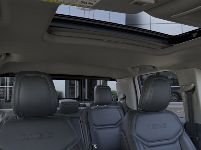 2025 Ford Maverick photo 12