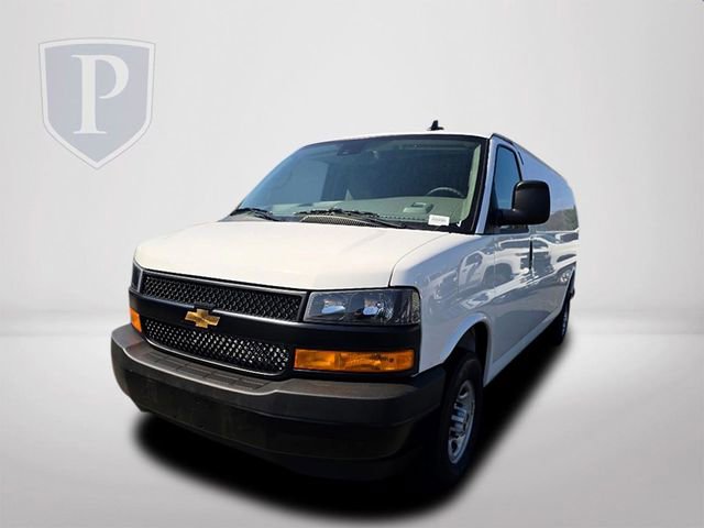 2025 Chevrolet Express Cargo 2500 photo 9